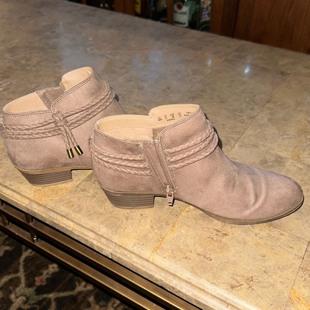Women booties